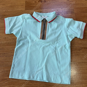 버버리키즈 BURBERRY SAMUEL POLO SHIRT 6Y 제품 팝니다 (정품)