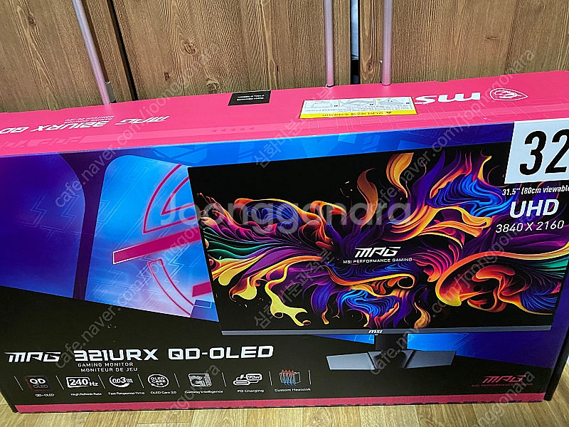 MSI MPG 321URX + 루나랩 폴 모니터암--1