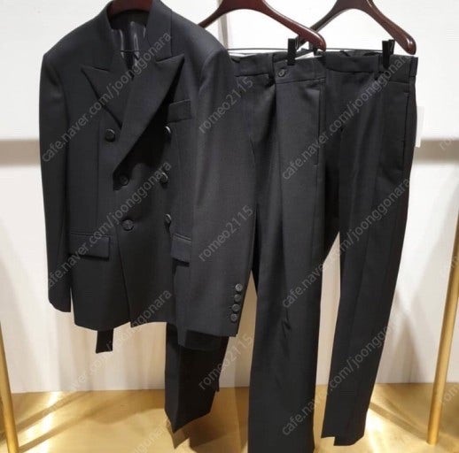 구매)19FW 우영미 피크드 셋업 46
