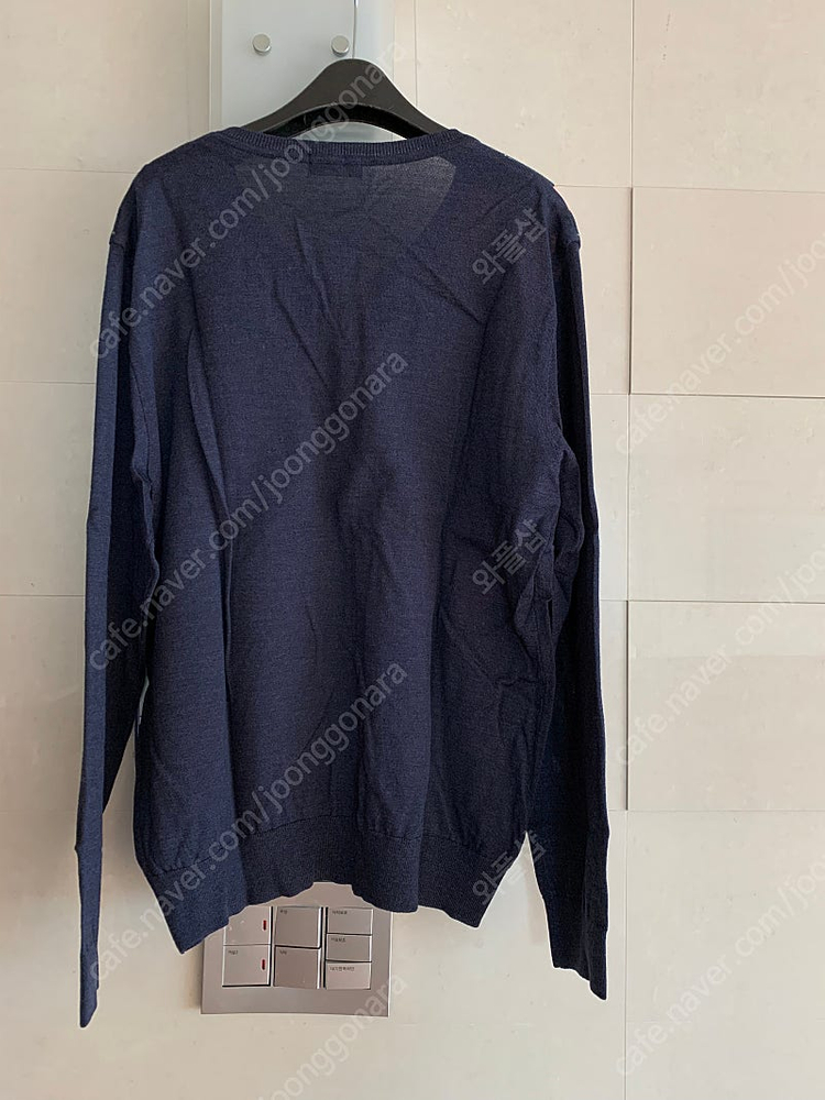 (남성) 갤럭시 라이프스타일 아가일 브이넥 체크 니트 네이비 100 이미지