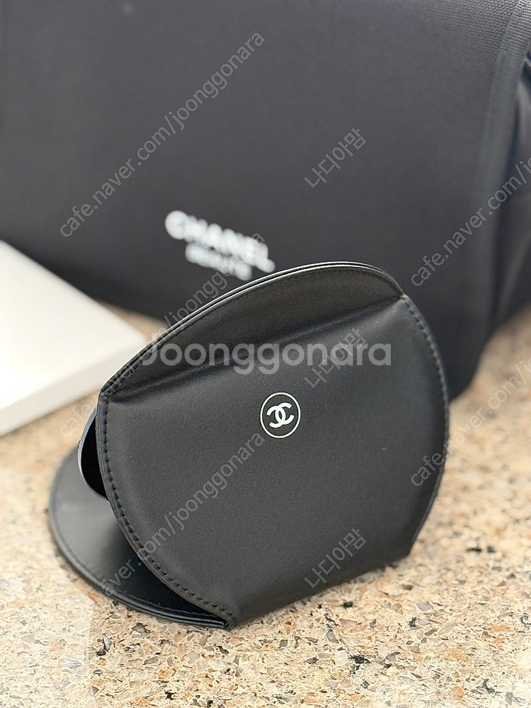 샤넬 여행용 파우치 샤넬 뷰티거울 탁상용--1