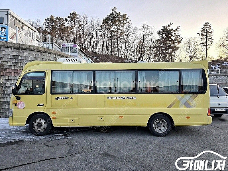 [중대형버스]뉴카운티 장축 스페셜 25인승 (25인승)...--3