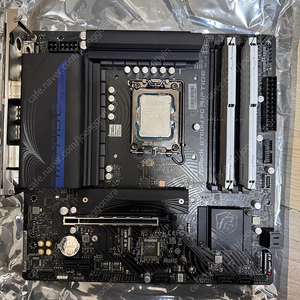 B760M Riptide + DDR5 16x2GB + 12900K es + 512GB SSD