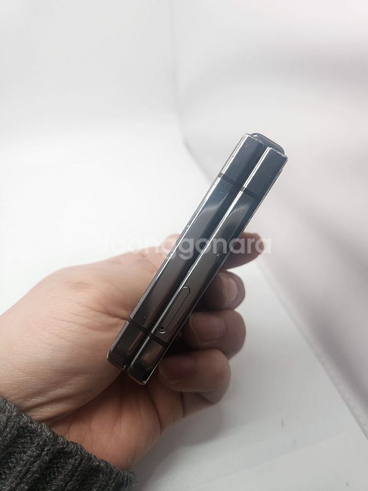갤럭시Z플립5 512GB 자급제 블랙 팝니다--3