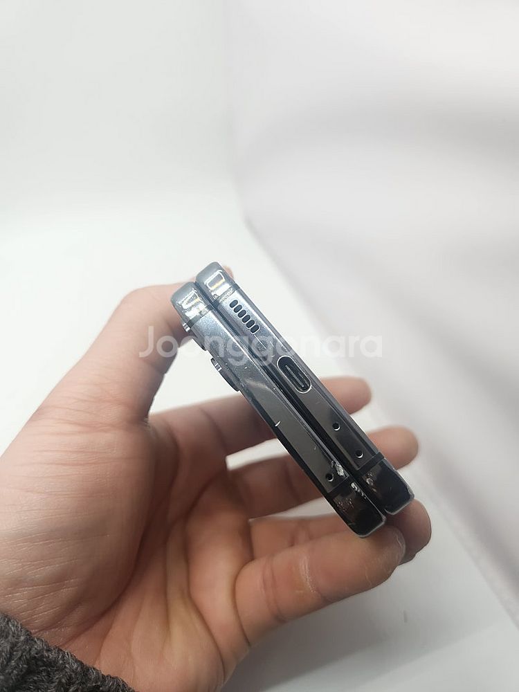 갤럭시Z플립5 512GB 자급제 블랙 팝니다--5