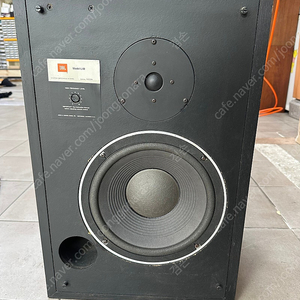 JBL L40