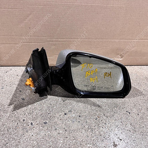 BMW F10 후기 조수석 사이드미러 판매합니다