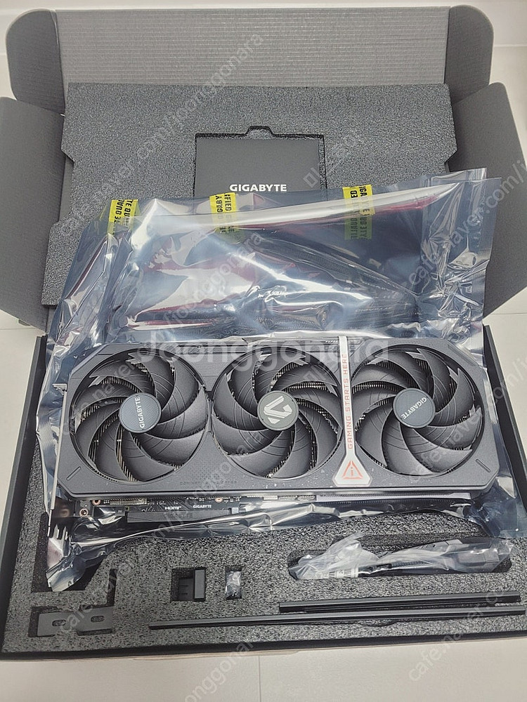 AMD 9600x + RTX 5070Ti 게이밍OC 조...--3