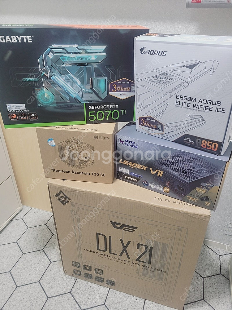 AMD 9600x + RTX 5070Ti 게이밍OC 조...--7