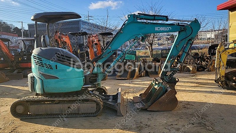 중고미니굴삭기 2017년식 코벨코 3톤 버켓3종 저가동...--7