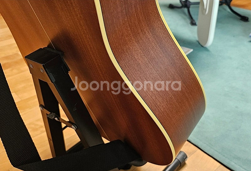 오봉 기타 크라운 수제 통기타--3