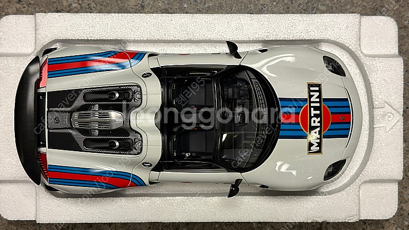 오토아트 1:18 포르쉐 918 스파이더 마티니 에디션--1