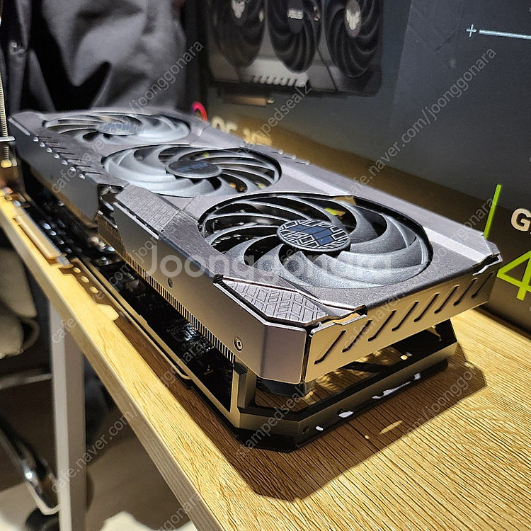 asus TUF 4090 4개월사용품 팝니다.--3
