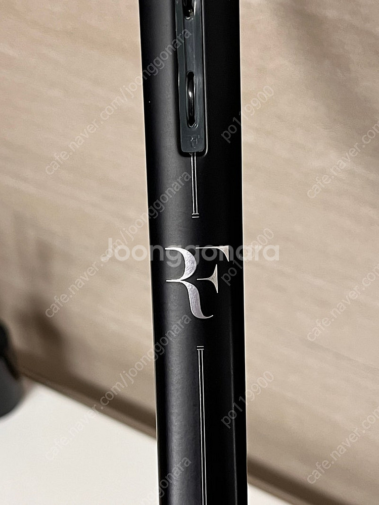 윌슨 RF-01프로 320g 테니스 라켓 A급 판매합니...--2
