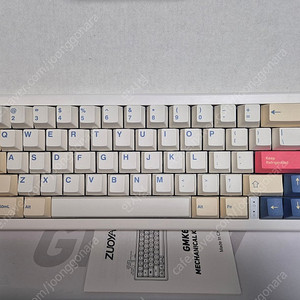 gmk67 키보드(오테뮤라임v3 + 짭두유키캡) 판매