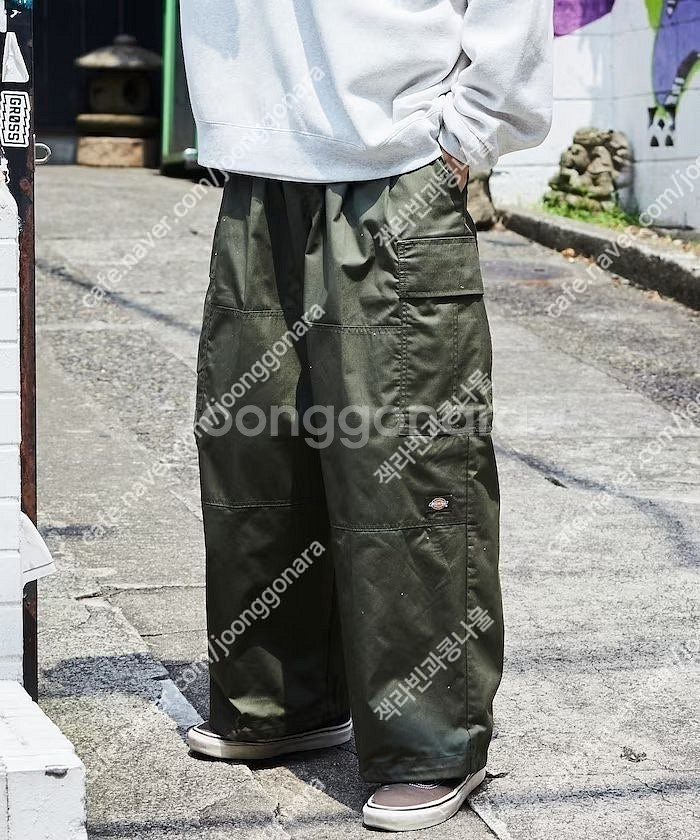 디키즈 x 프릭스토어 별주 와이드 실루엣 더블니 이지 카고팬츠--2