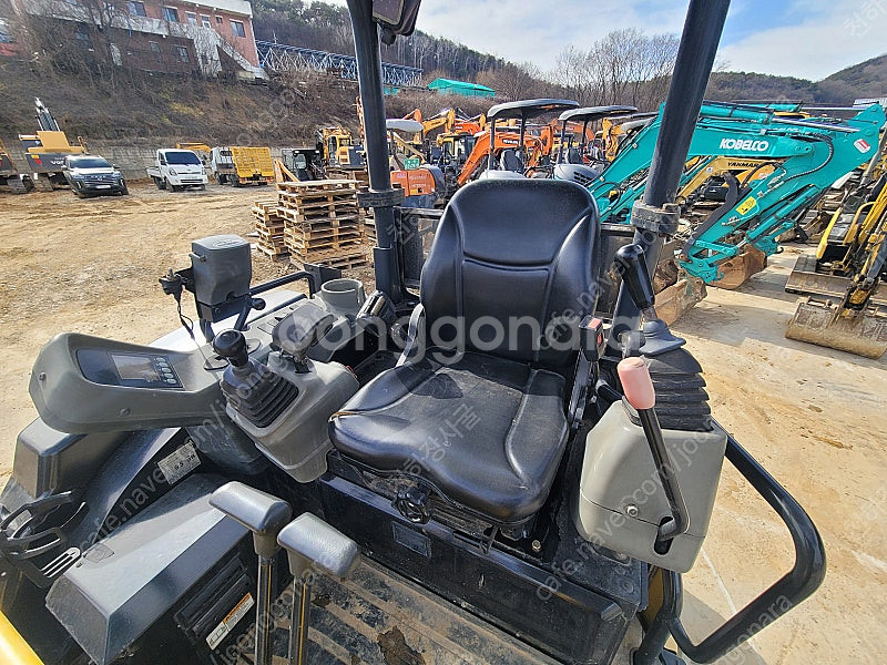얀마 035급 저가동 미니굴삭기 VIO35 2018년 ...--2
