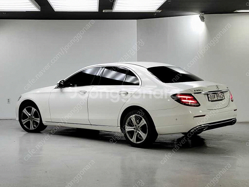 벤츠 E-클래스 W213 E220d 4MATIC 아방가...--1