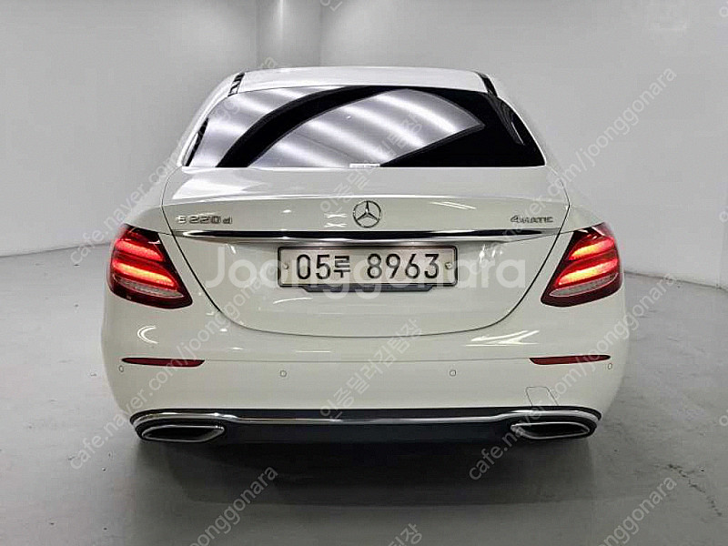 벤츠 E-클래스 W213 E220d 4MATIC 아방가...--3
