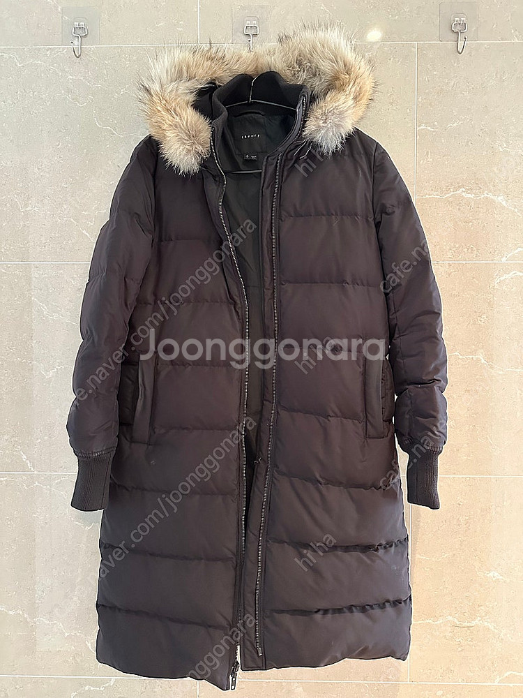 띠어리 블랙 퍼 패딩--2