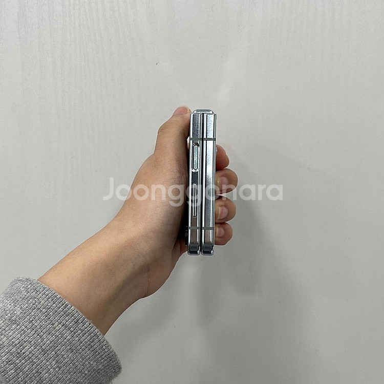 63063 갤럭시Z플립5 512기가 민트 공기계 팝니다...--6