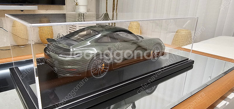 1:18 spark porsche 992 turbo g...--0