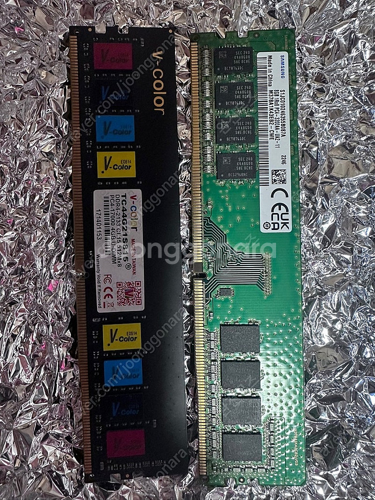 DDR4 램 12gb (8gb+4gb) 만5천원에 싸게...--0
