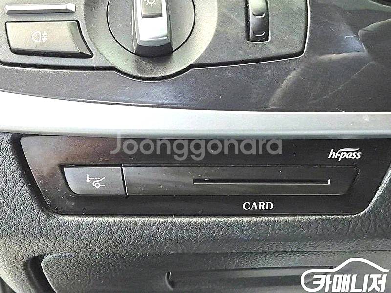 BMW [BMW]5시리즈 (F10) 520d (5인승)...--8