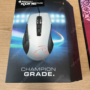 로켓 콘퓨어 오울아이 화이트 ROCCAT Kone Pure Owl-Eye