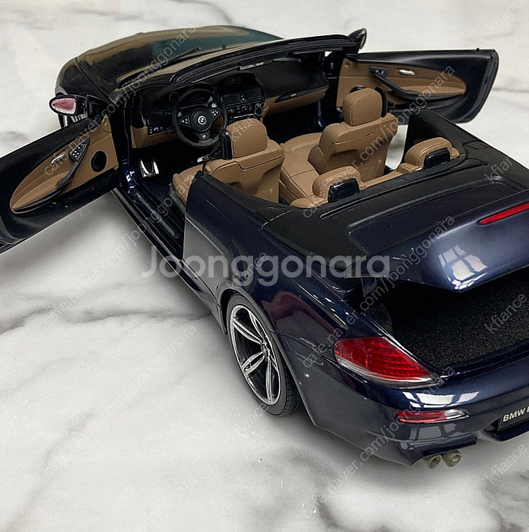 교쇼 1/18 다이캐스트 BMW M5 블루 판매--1