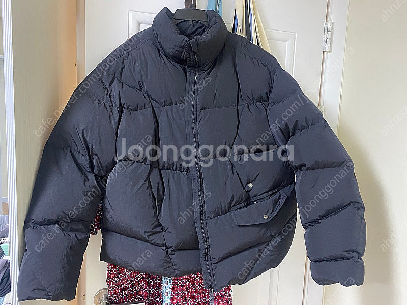 아더 에러 지그재그 패딩 L 팝니다--0