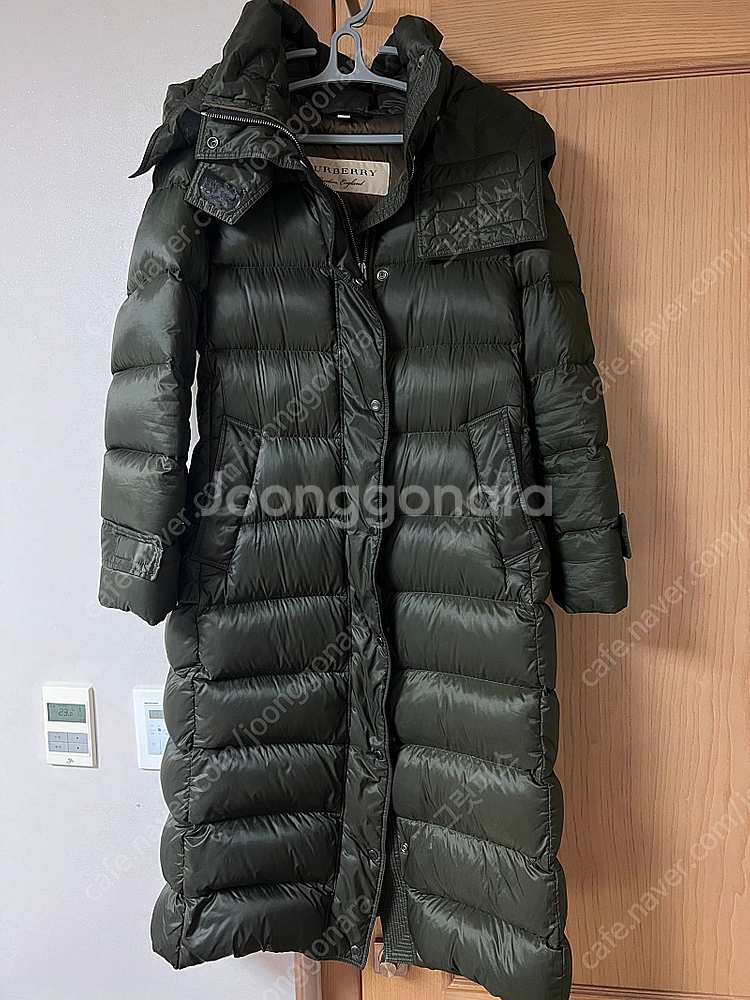 버버리 케인필드 후드롱패딩(40610601) 올리브 S...--4