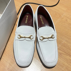 husbands paris Horsebit Loafers 팝니다.