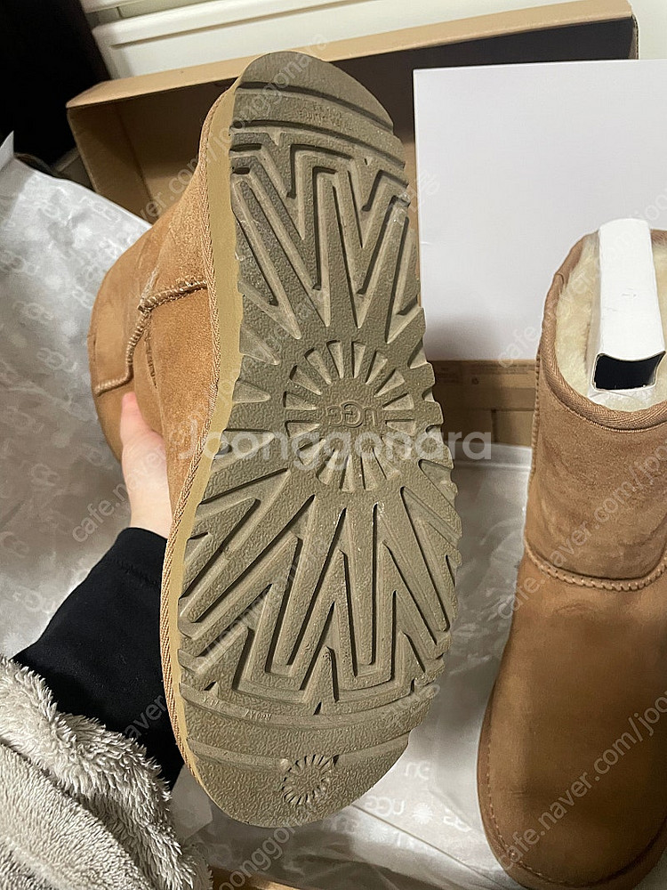 어그 ugg 스티치 클래식 숏부츠 7사이즈 (240) ...--7