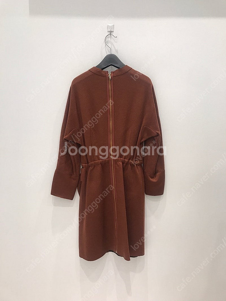 택포)듀엘 허리 포인트 니트 원피스--3