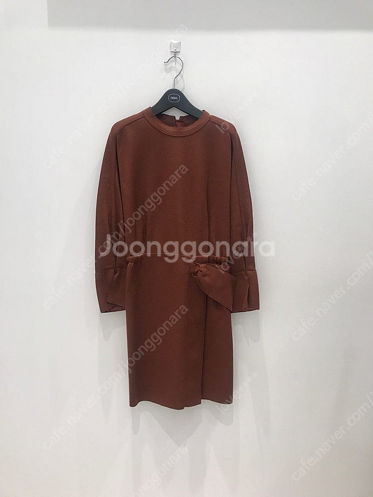 택포)듀엘 허리 포인트 니트 원피스--6