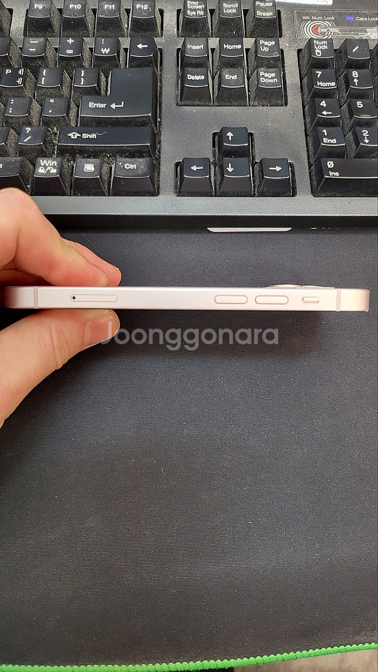 아이폰13미니 핑크 128GB 상태좋은중고32만팝니다.--6