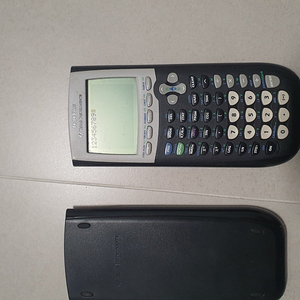 Texas Instruments TI-84 Plus 계산기 팝니다