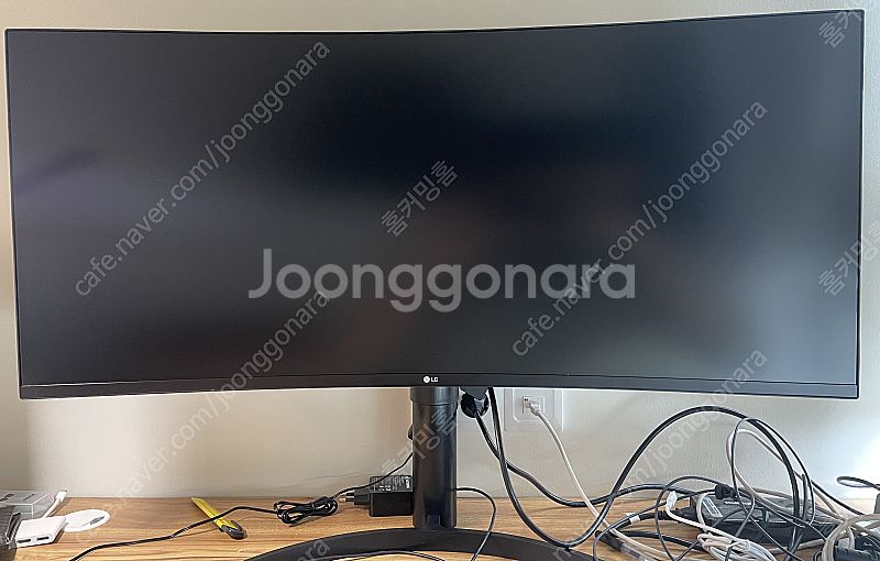 LG 울트라와이드 모니터 35WN65C 판매합니다--0