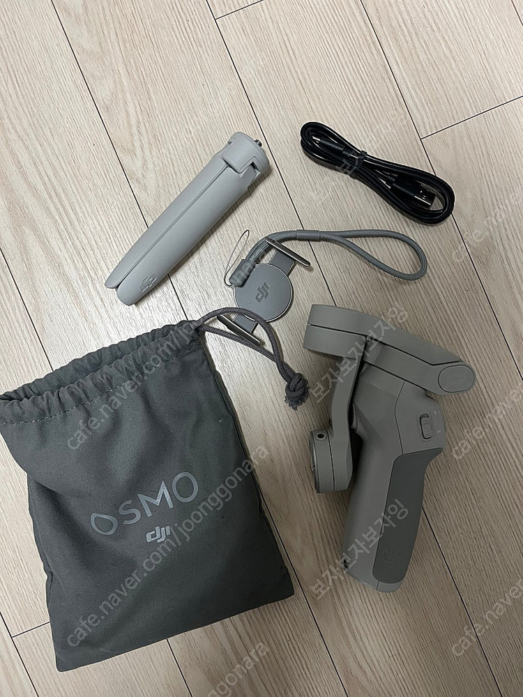 DJI OM 4 오즈모 모바일 짐벌 판매합니다.--2