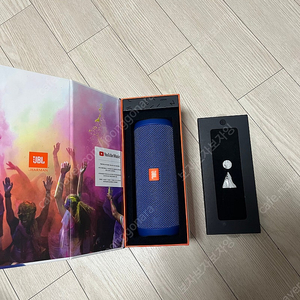 jbl flip4 스피커 판매합니다.