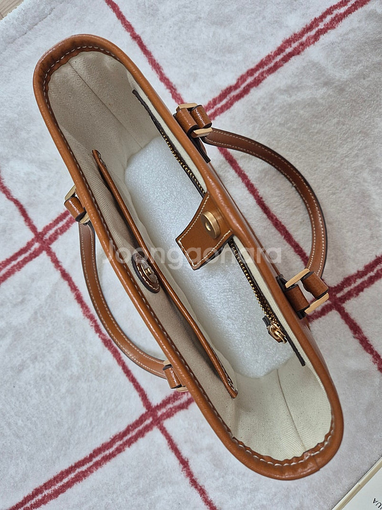 폴뉴아 미니 버로우백 스티치 카멜색상 MINI BOROUGH BAG - STITCH--2