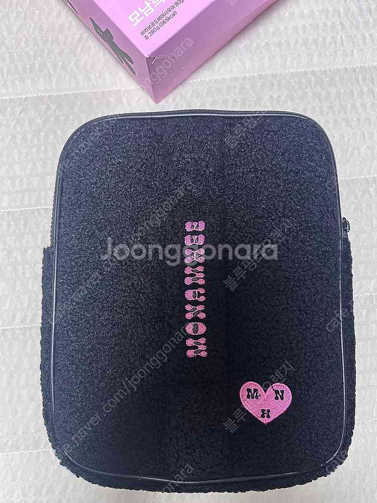 모남희 아이패드 파우치 새상품 팝니다.--1