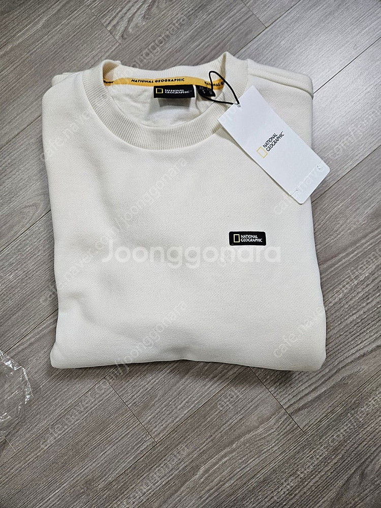 내셔널 지오그래픽 맨투맨 티--1