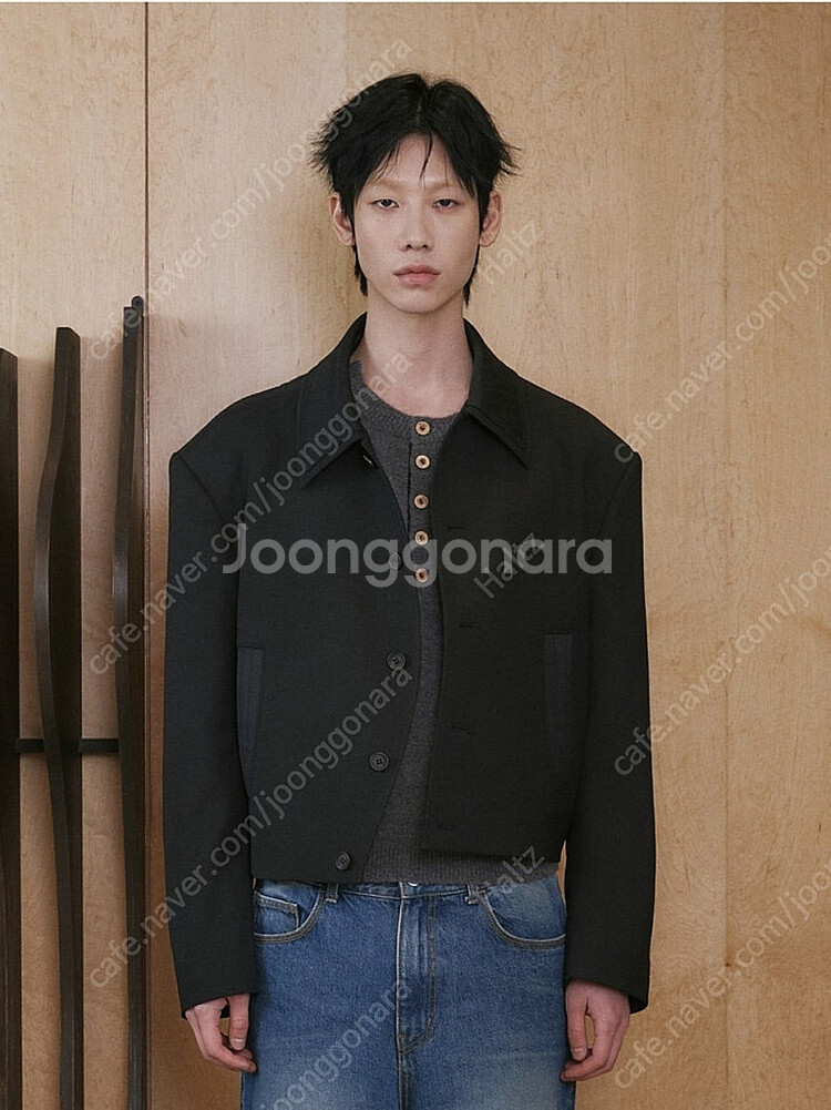 웨이비니스 레이어드 울 크롭 자켓 블랙 1사이즈--0