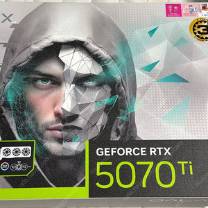 갤럭시 RTX5070ti 갤라즈 화이트 색상