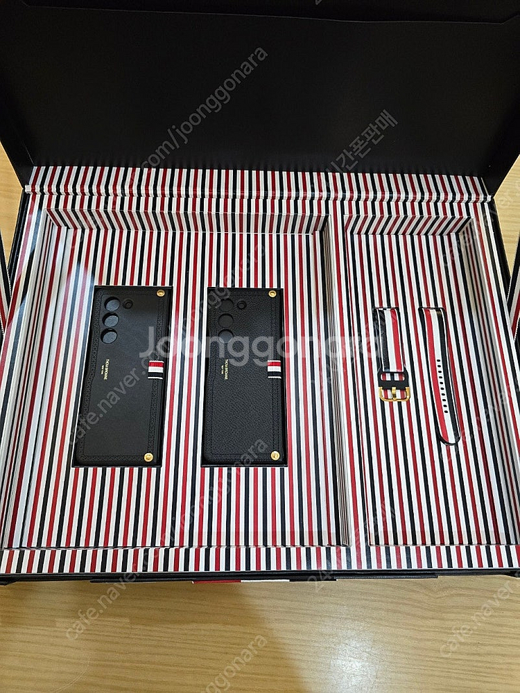 갤럭시Z폴드5톰브라운에디션512gb 국내판풀세트단순개봉...--5