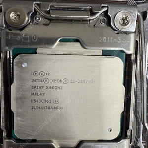 CPU INTEL XEON E5-2697V3 2개 팔아요. 필요하시면 보드와 CPU 쿨러 그냥 드립니다.