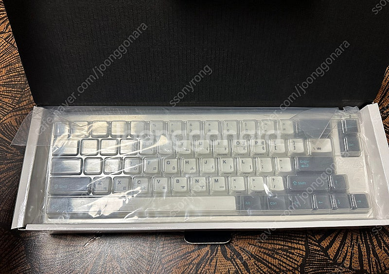 레오폴드 FC660MBT 유무선키보드(청축)--0