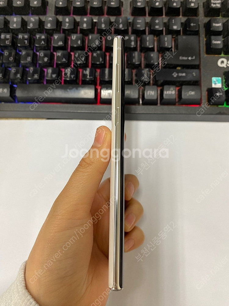 023938 KT 갤럭시노트10 화이트 SS급 256G...--4